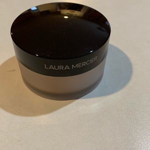 Laura Mercier translucent setting powder
